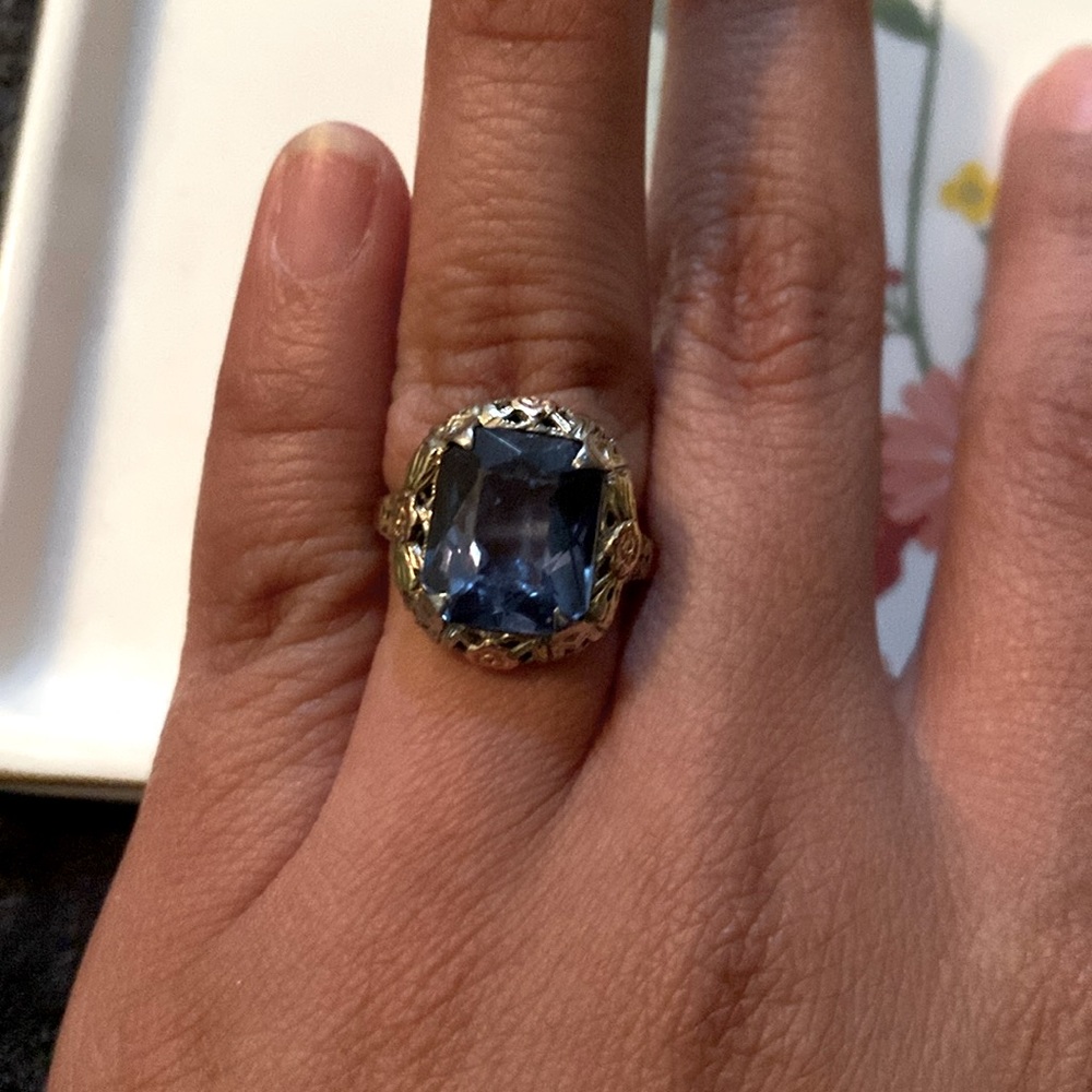 COPY - 14k white, with yellow and pink golds motives ring with aquamarine stone…